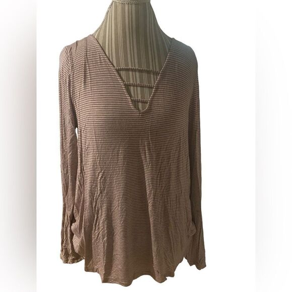 American Eagle Outfitters soft and sexy T size XL long sleeved top excellent - Picture 1 of 3